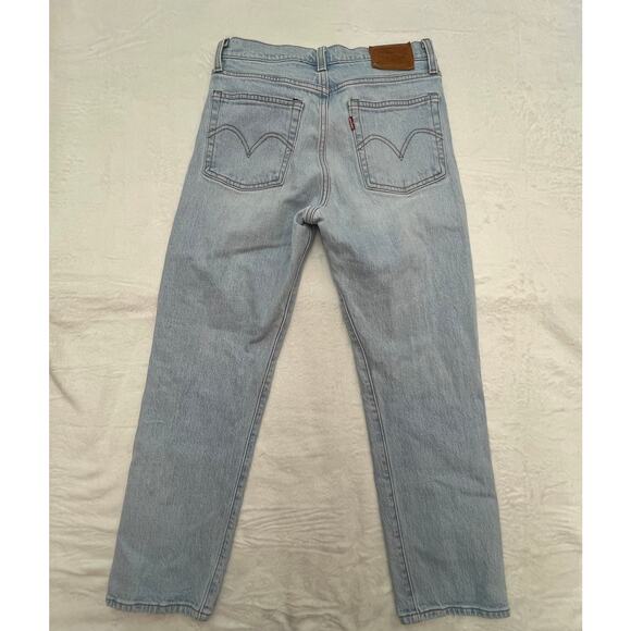 Levi's Women's Wedgie Straight Denim Jenas Size 25 Light Wash Crop Ankle - Picture 2 of 11